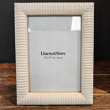 Photo frame - Ribbed resin